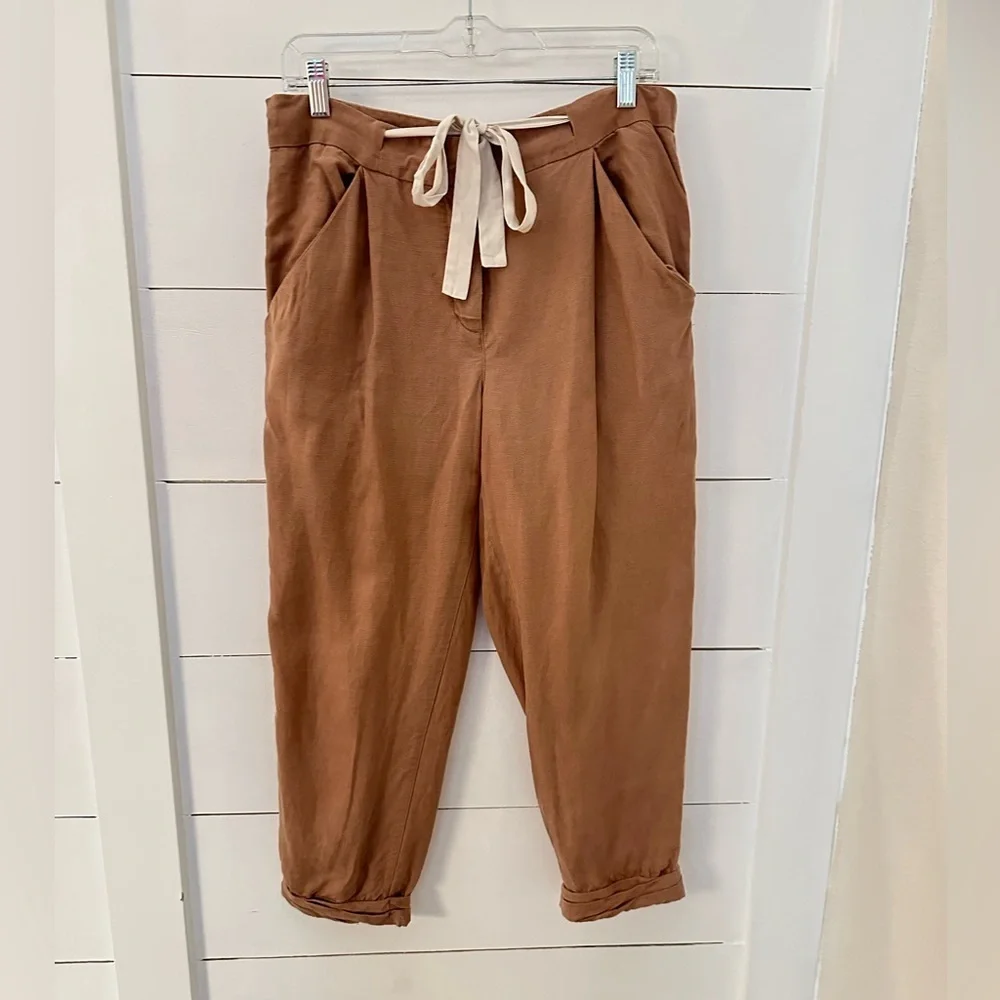 ARITZIA WILFRED 6 Earthy pink linen bland tie waist hidden buttonfly crop jogger